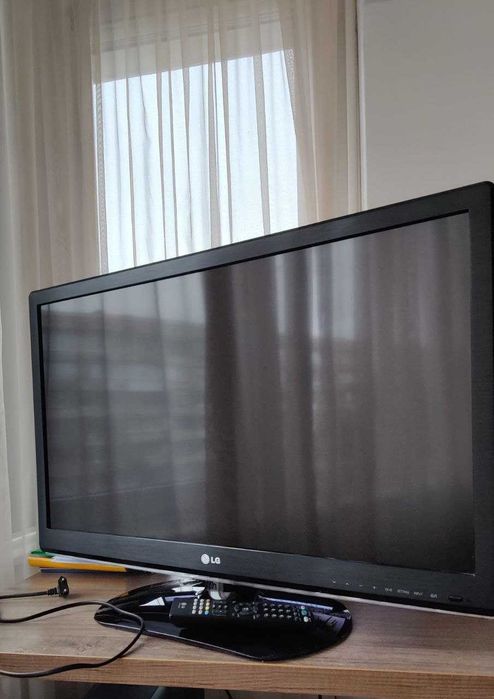 Телевізор LG 32LS350T — чудовий стан, працює ідеально!