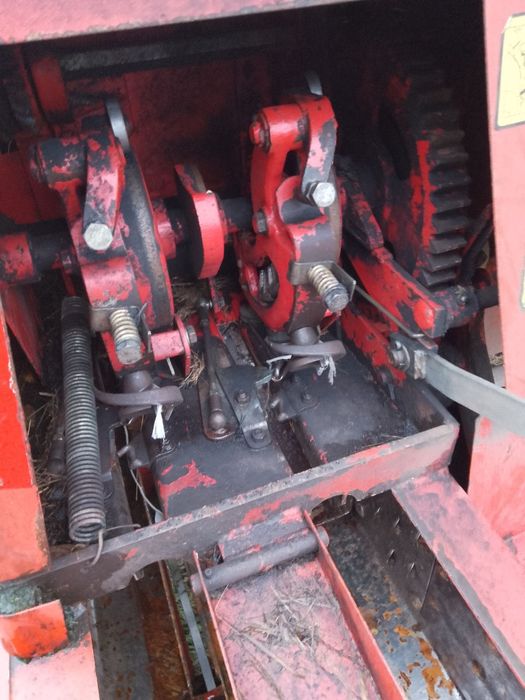 Прес підбирач WELGER AP38