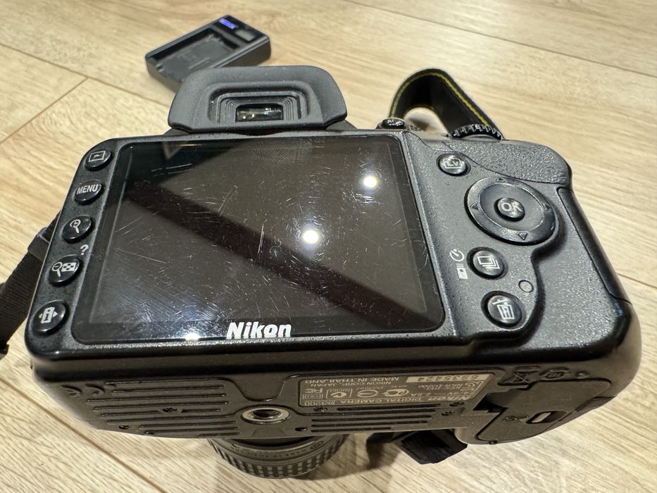 Nikon d3200 + obiektyw kit Nikkor 18-55 f/3.5-5.6G VR II