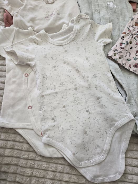 Одяг для дівчинки новонародженого