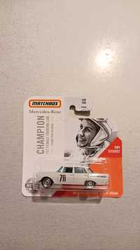 Matchbox Mercedes-Benz 220 SE Sedan