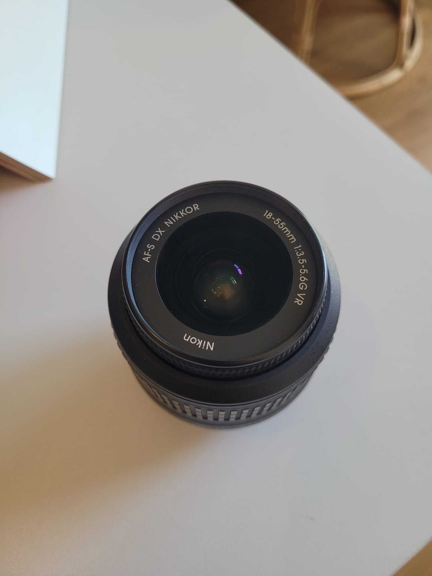 Nikon D3000 DSLR + Objetiva + Acessórios | Como Nova