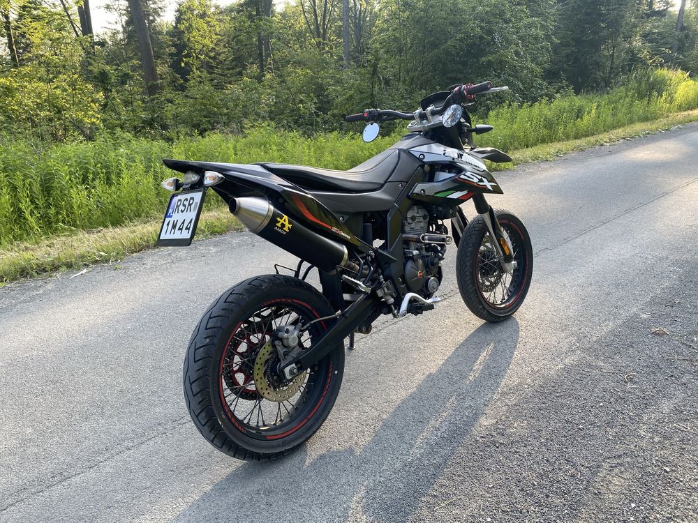 Aprilia SX125 4T. 2022r Wydech arrow