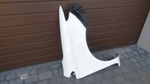Toyota auris II 12-18 ślizg błotnik przód prawy komplet kol 040
