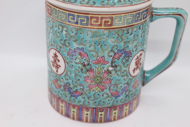 Caneca Verde com Tampa Porcelana Chinesa Zhongguo Jingdezhen XX