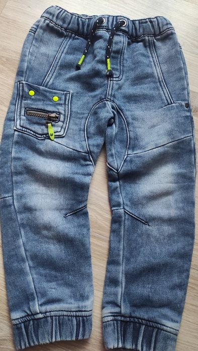 Spodnie na chłopca 104