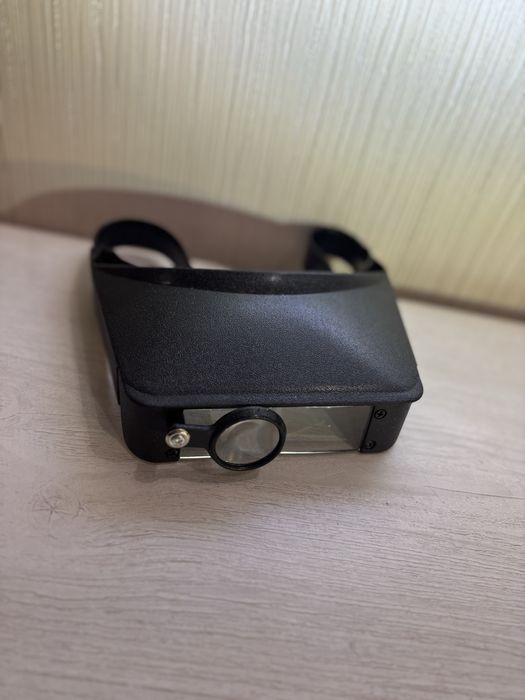 Лупа Sparta з додатковими лінзами, для закріплення на голові