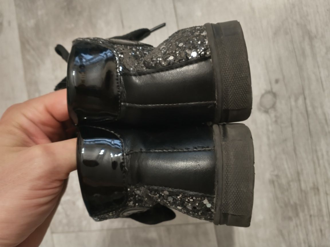 Buty dla dziewczynki 35