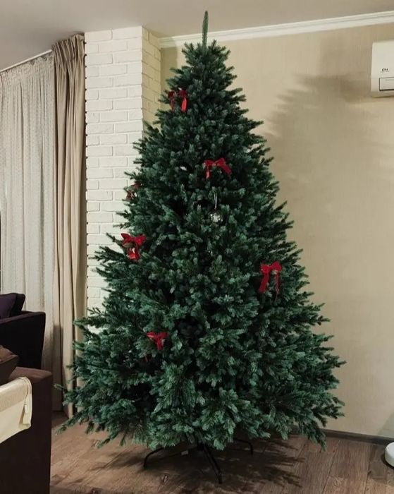 Аляска найпишніша лита ялинка Siga group з блакитними кінчиками, ёлка