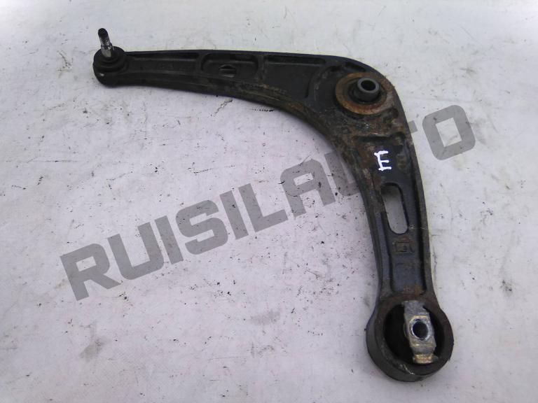 Triângulo De Suspensão Frente Esquerdo  Renault Laguna I [1993_
