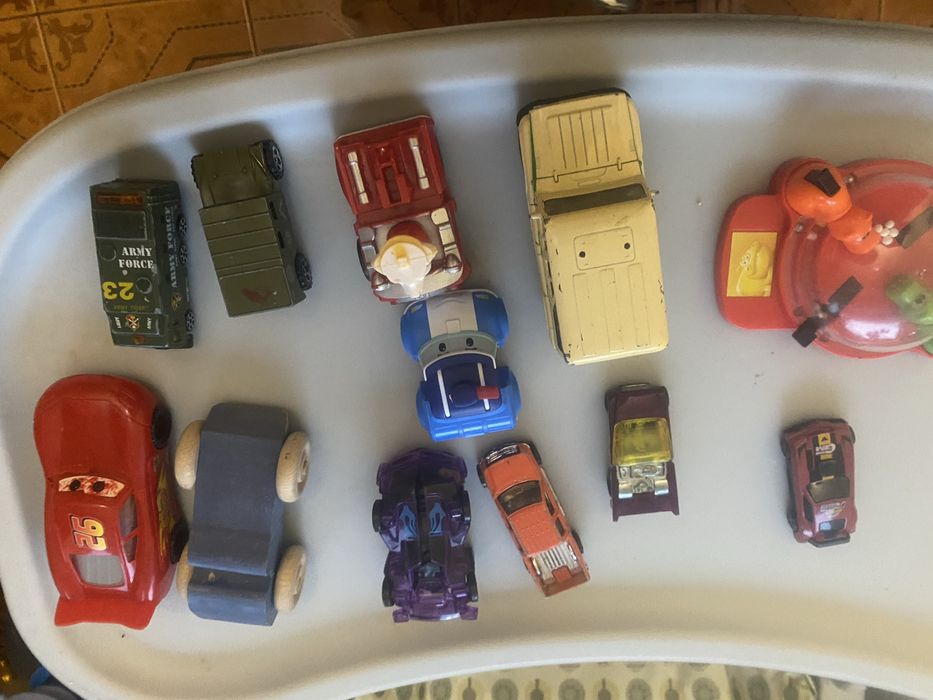 Машинки все за 60 грн