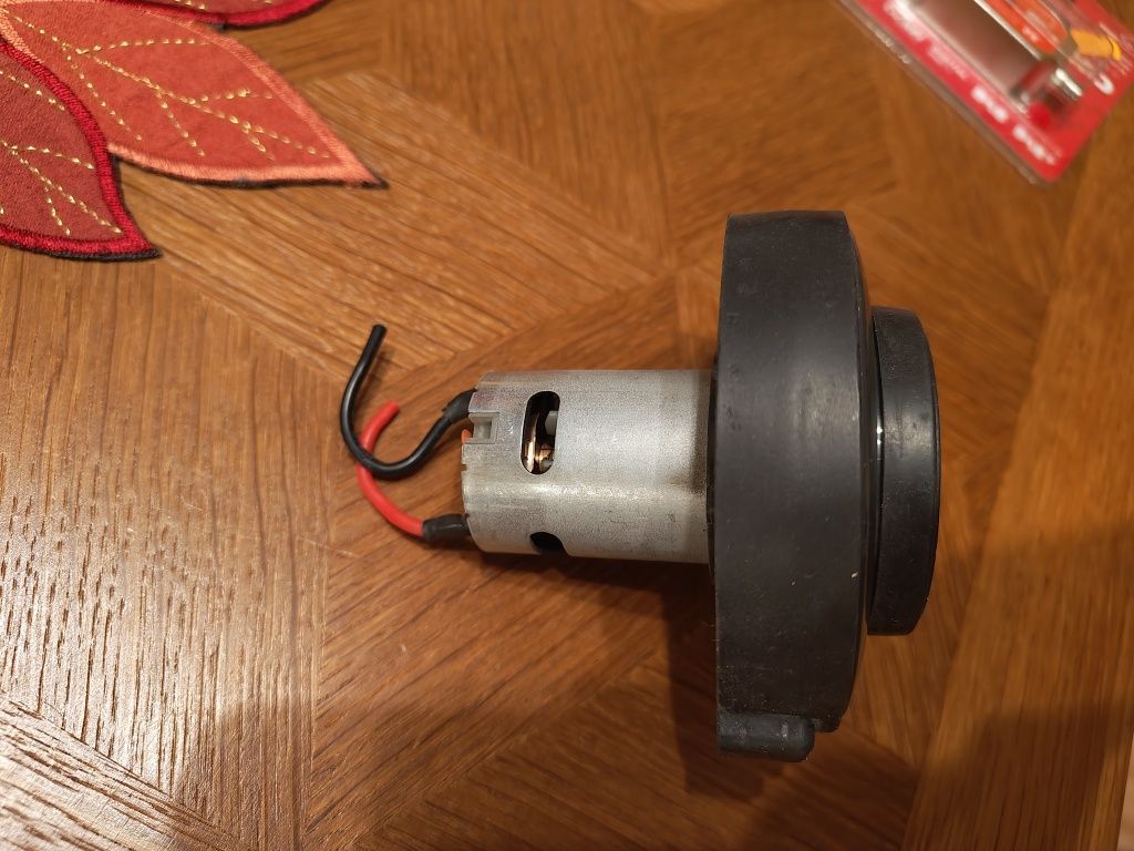 Silnik do odkurzacza akumulatorowego Grundig