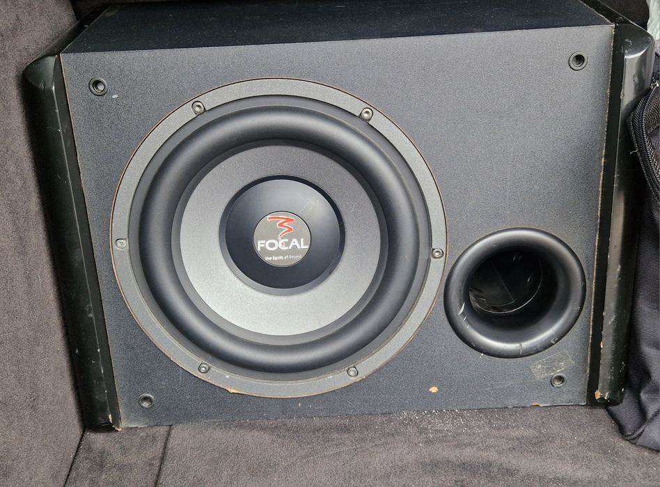 Сабвуфер з підсилювачем focal solid 2