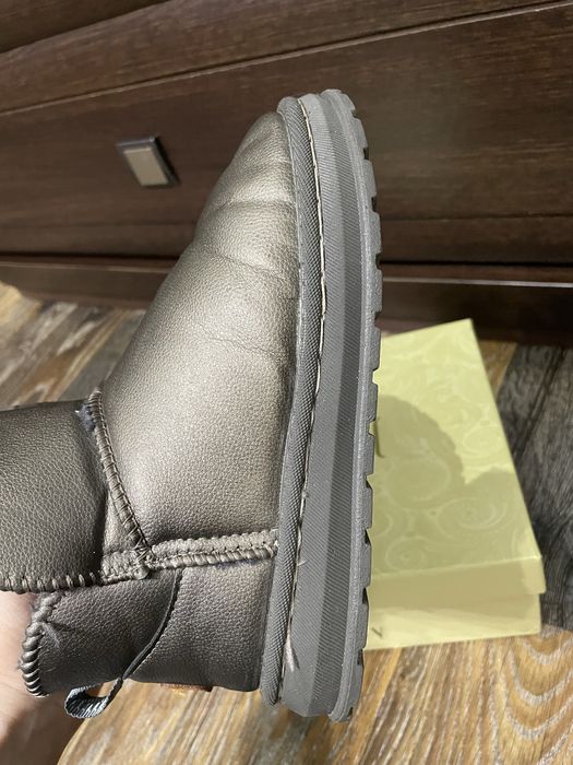 Угги для дівчинки 35 р. 21,5 см устілка