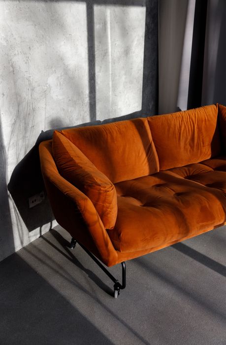 Sofa 2 osobowa. Pomaranczowa