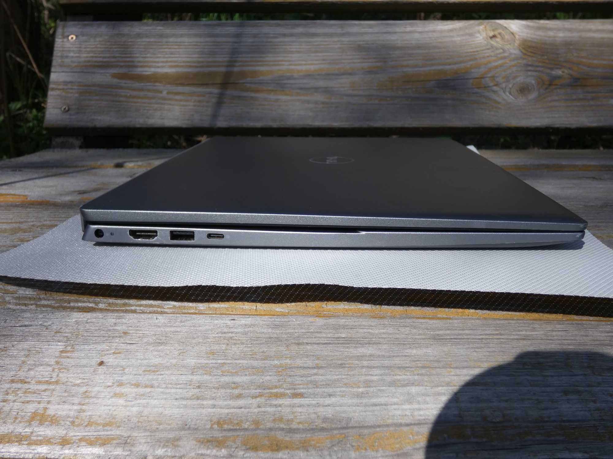 Ноутбук Dell Vostro 5620 16" FHD+ IPS (i7-1260p/16Gb/SSD 256/Iris Xe)