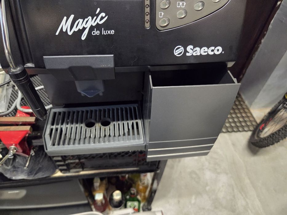 Кавомашина Saeco Magic Deluxe, в ідеальному стані, після ТО