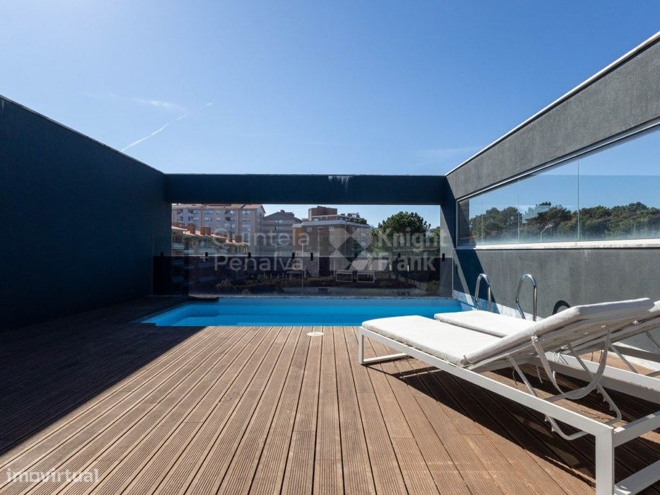 Moradia T4 com piscina e jardim na Foz do Douro, Porto