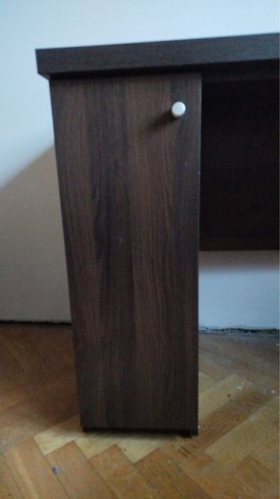 biurko z szafką