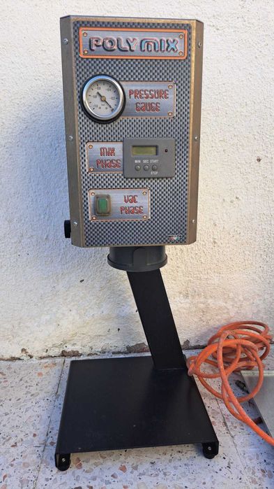 Equipamento de dosagem e aplicação de resina