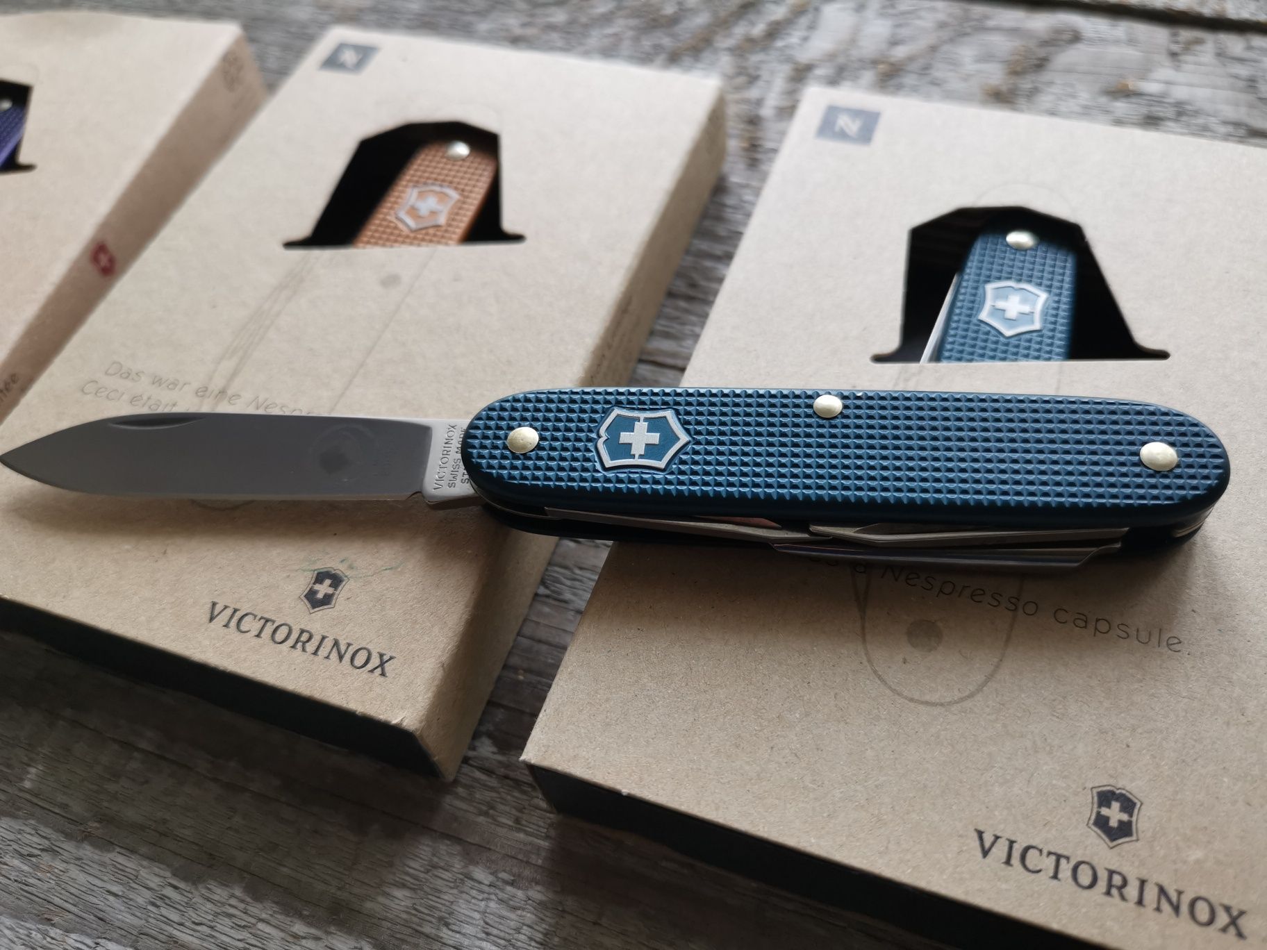 Scyzoryk nóż Victorinox Nespresso Dharkan Livanto Arpeggio India edc