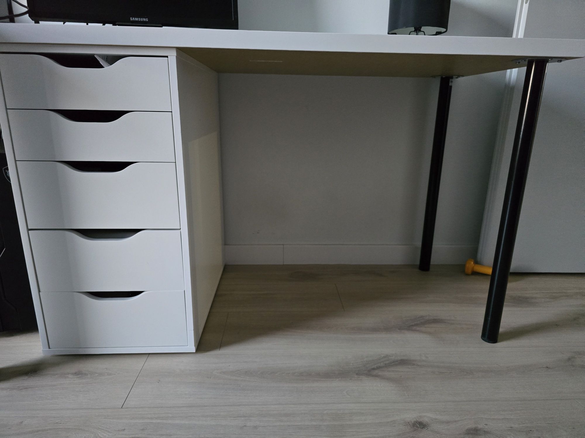 Biurko marki Ikea używane, nowy blat
