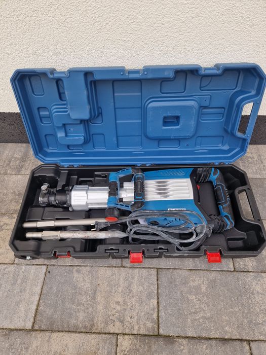 Wynajmę młot wyburzeniowy