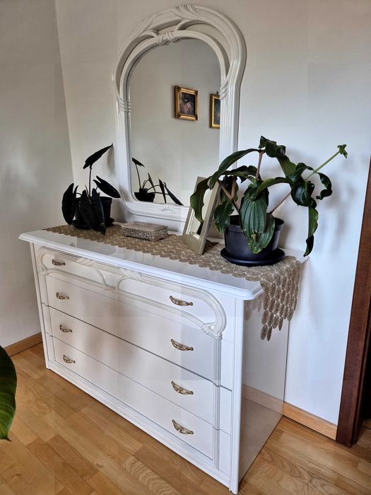 Sypialnia komplet mebli