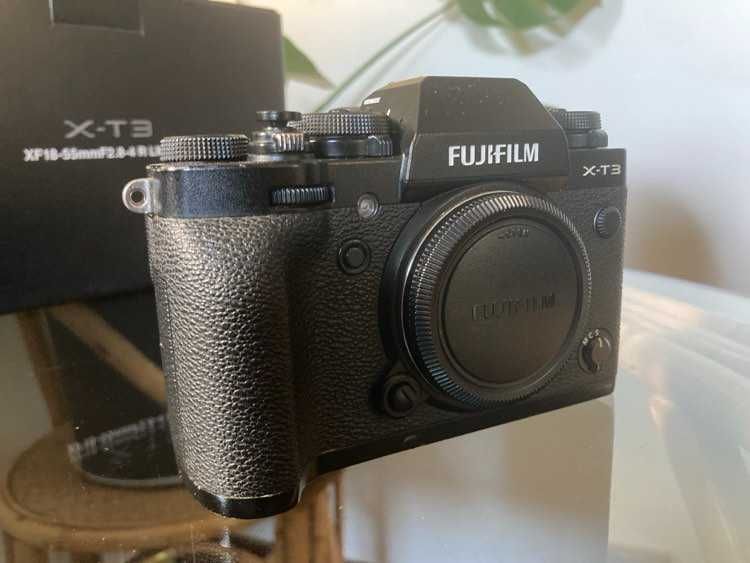Fujifilm XT-3 + Lente + Acessórios (board é nova)