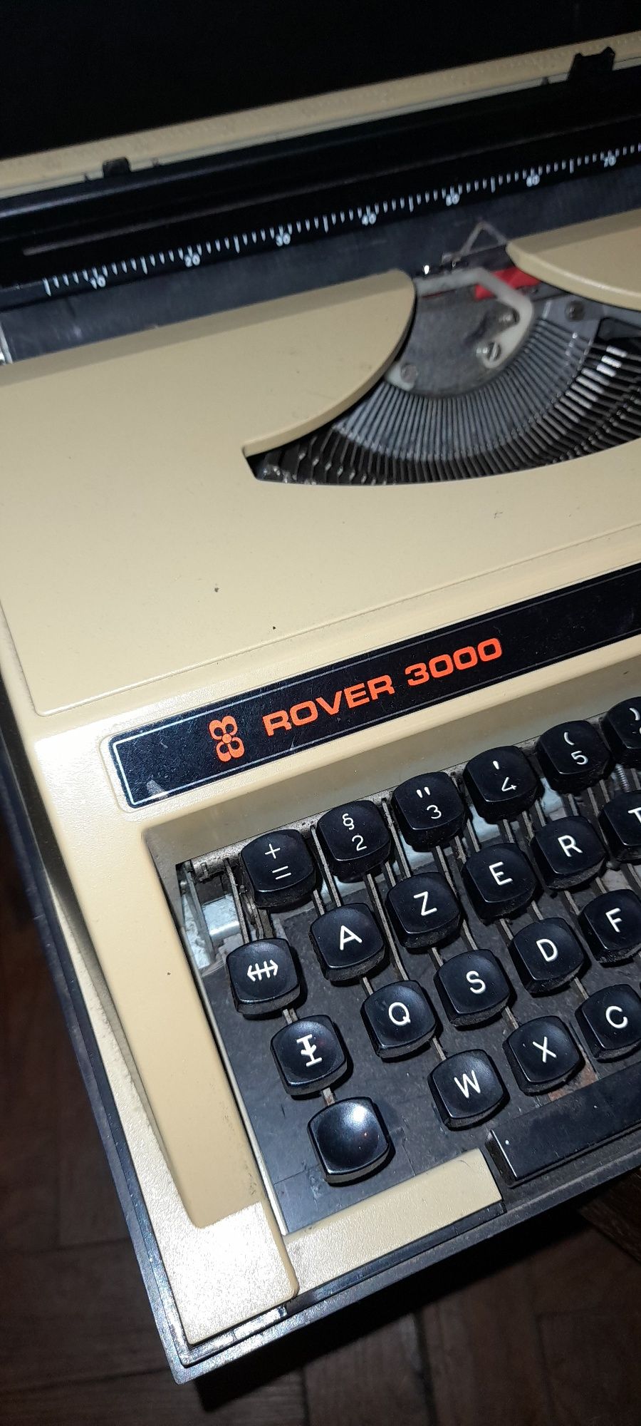 Maquina de escrever antiga rover 3000