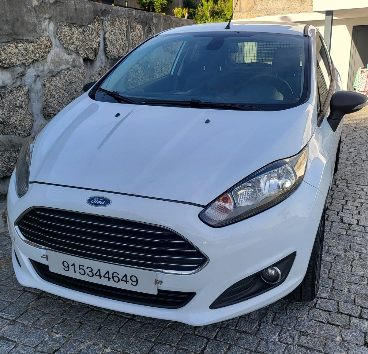 Ford Fiesta 1.5 tdci 95cv comercial ( iva dedutível)