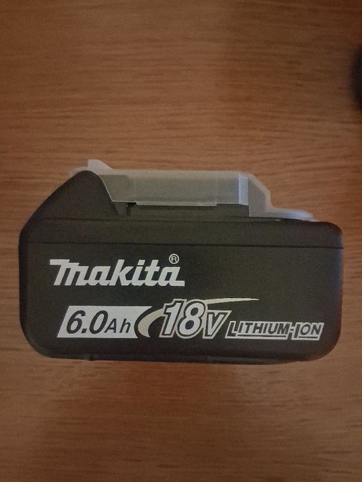 Bateria Makita 18v nova 4 unidades maos carregador