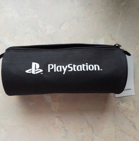 Piórnik PlayStation, Play Station