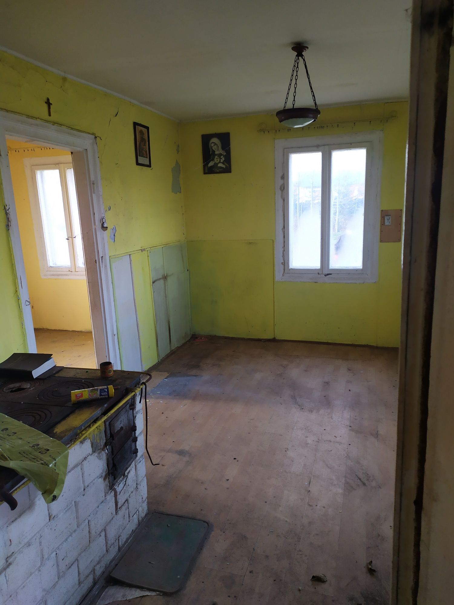 Dom drewniany  do remontu na działce 1200m²