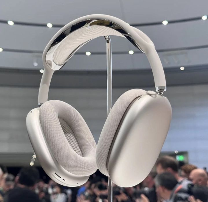 Apple AirPods MAX (2024)