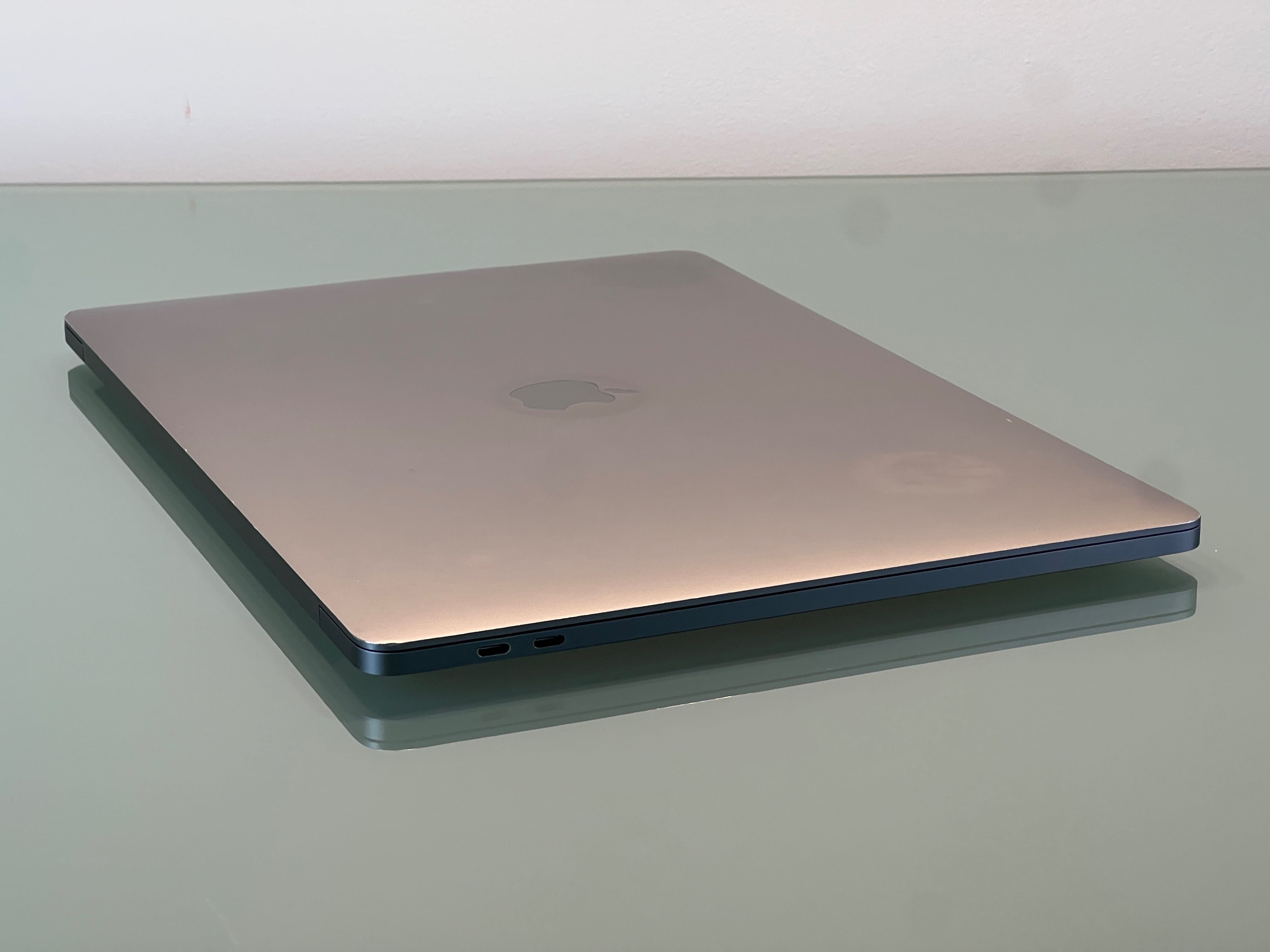 2019 MacBook Pro A2141 16" i9 2.4 GHz 64GB 512GB