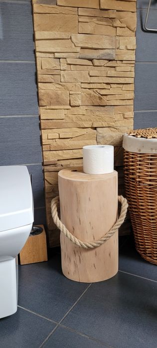 Pieniek z liną z drewna olchowego