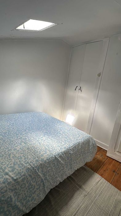 Quartos mobilados em Saldanha - Entrada Imediata - Exc. Localização