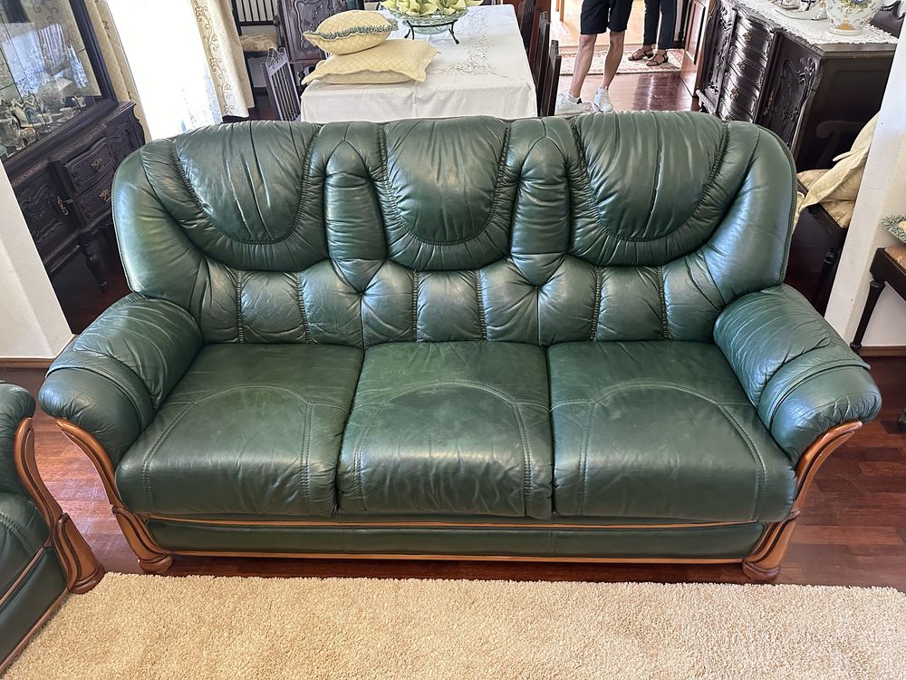 Sofas de pele verdadeira e madeira maciça