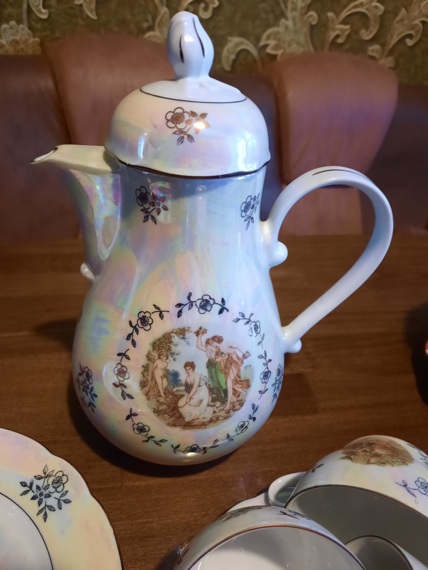 Продам сервиз МАДОННА (ГДР)