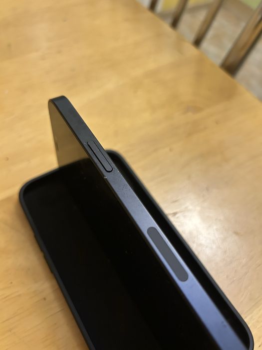 Iphone 12 128 , 77 акб неверлок