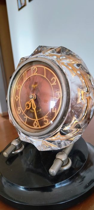 Zegar w kryszyale Majak