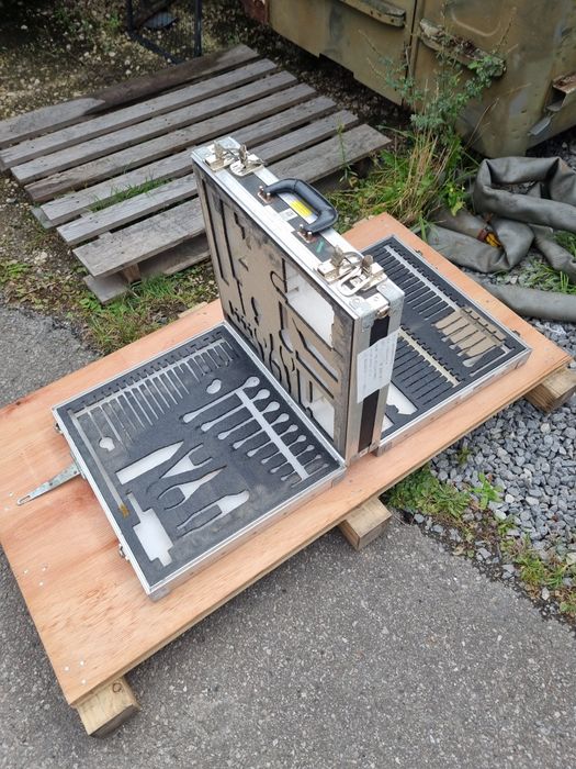 Walizka monterska, narzędziowa, rozkładana