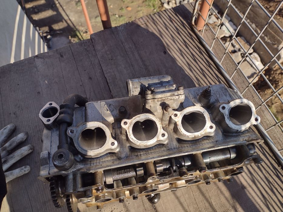 Głowica kawasaki zx6r 98-02 r. Kpl