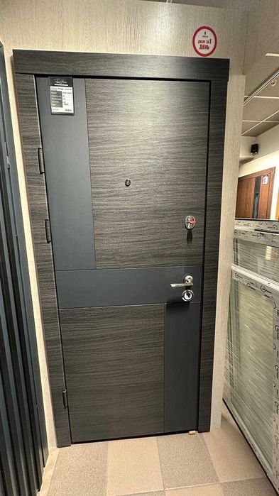 Вхідні двері в квартиру РОЗПРОДАЖ!