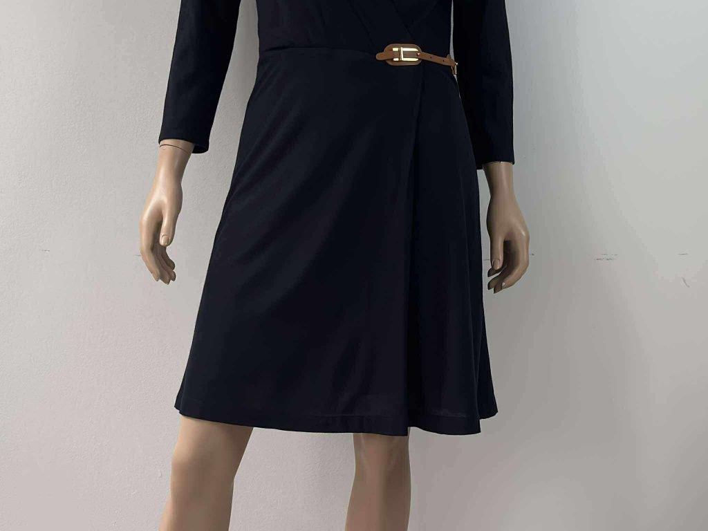 Massimo Dutti sukienka damska M
Rozmiar M
kolor:granatowy 
Stan:idealn