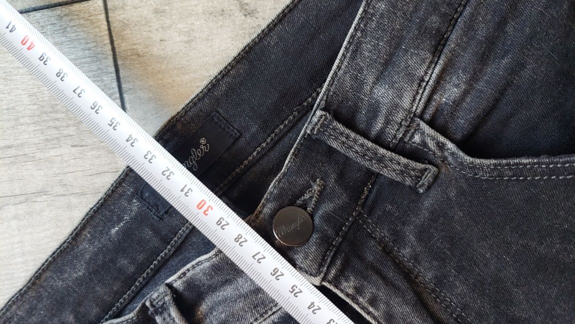 Wrangler spodnie jeansowe w29 l32 wysoki stan Mega elastyczne