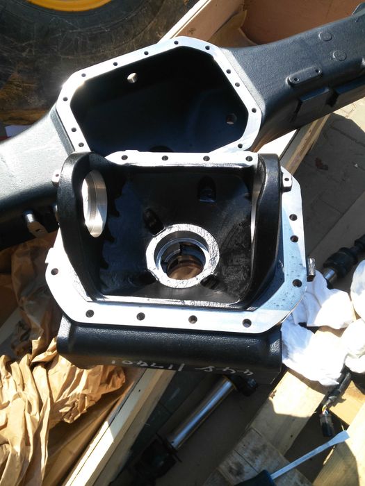 JCB 542-70,541-70,531-70 Nośnik teleskopowy  obudowa mostu tył pochwa