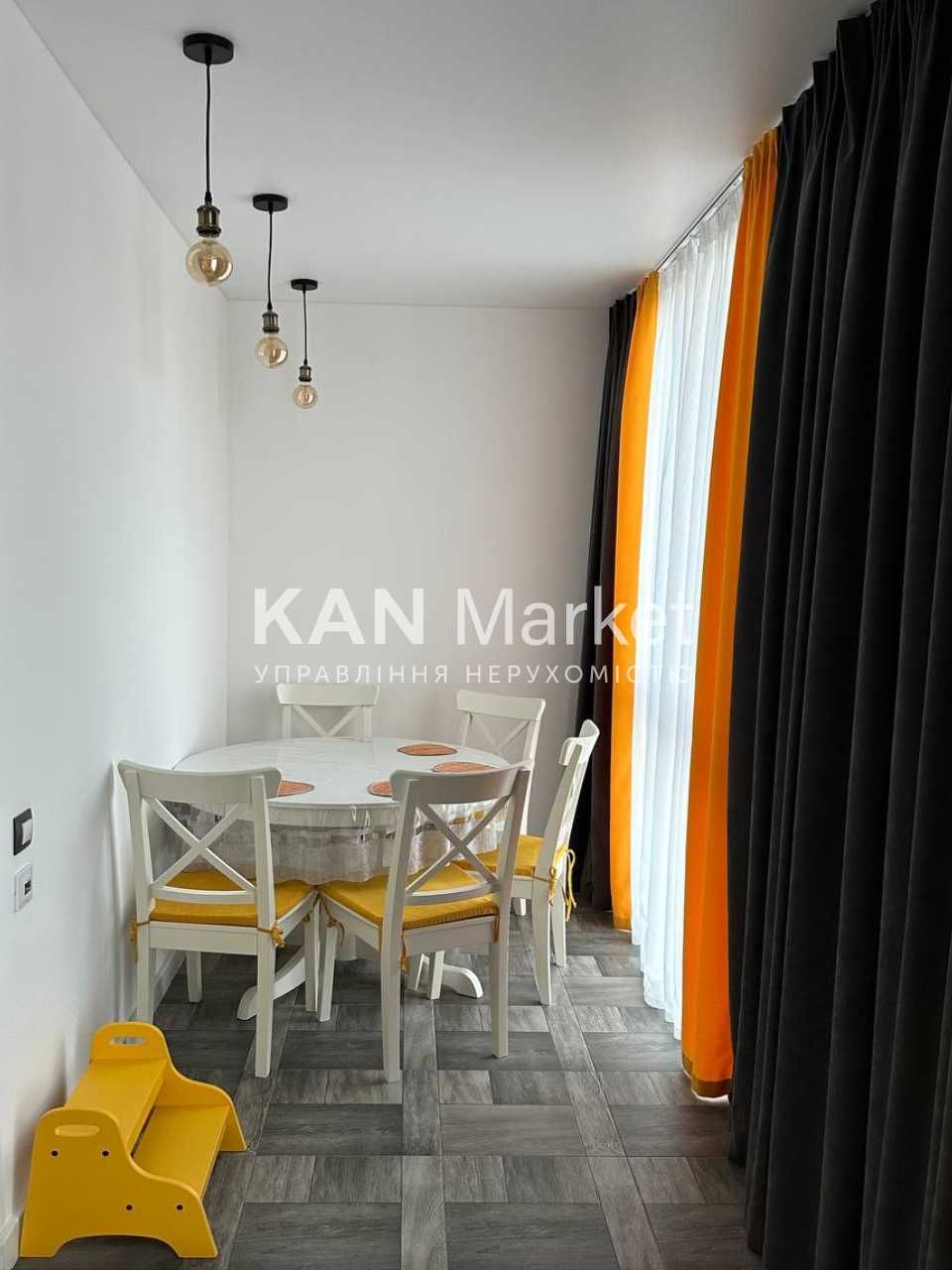 Продаж світлої 2к квартири 55 м² з ремонтом у Файна Таун