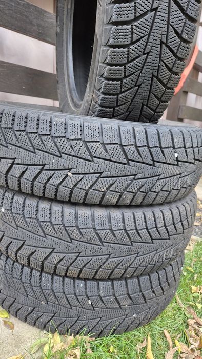 Шини Hankook 
175/70/R14 88 т
Made korea
Рік 23